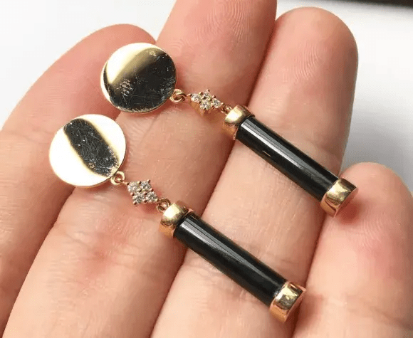 翡翠手镯瓜油绿所有的墨翠都一样吗？如何辨别墨翠的价值？  第1张