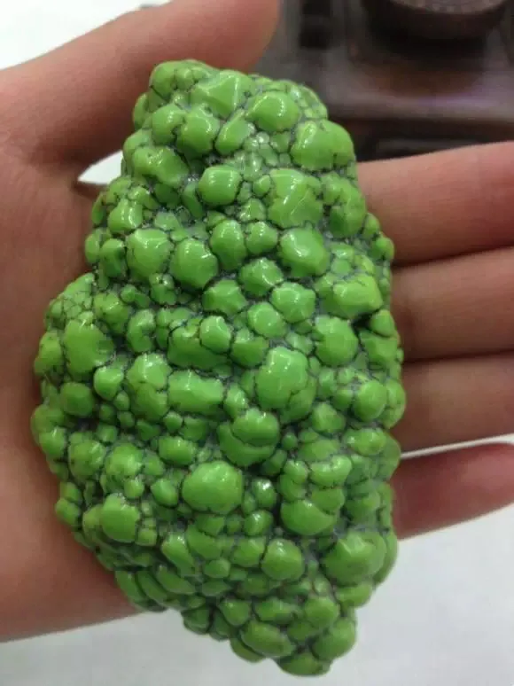 小块翡翠原石去皮如果您见过这七种绿松，算我输  第14张