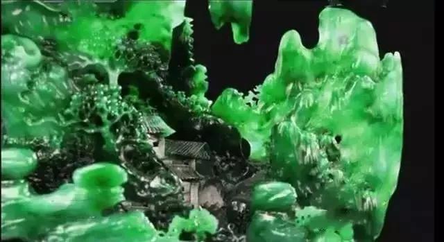 估价3000万的翡翠山子，堪比一座金山！  第3张