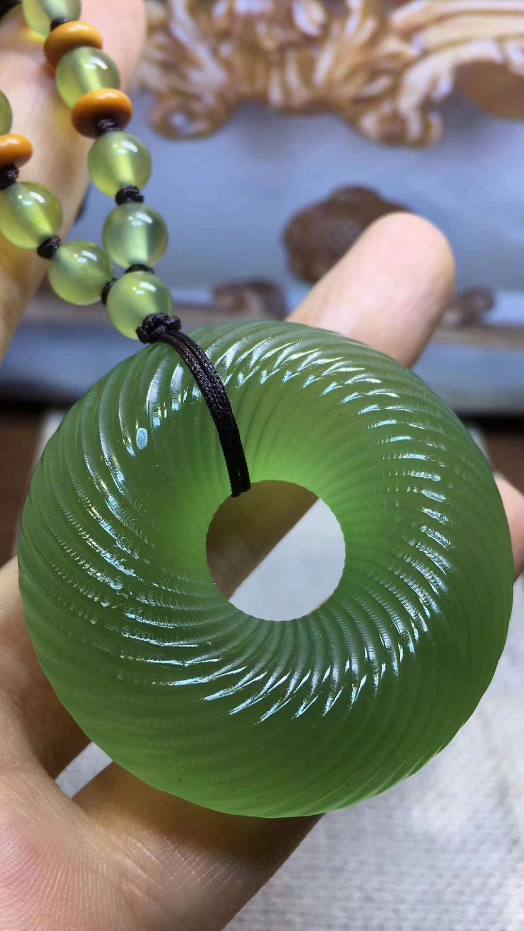 如何鉴别岫岩玉真假?  第2张