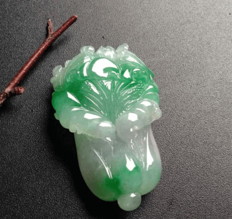 细条_翡翠_手镯翡翠白菜把件的价格那么贵，我们应该这样保养它！   第2张