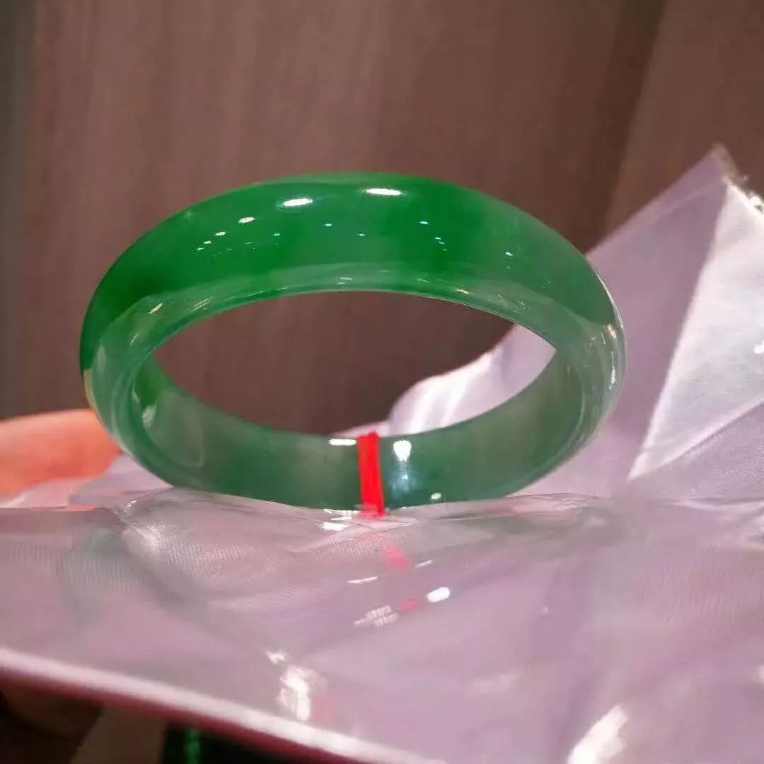 翡翠手镯种类竟然这么多？快看看你的手镯属于哪一类？  第23张