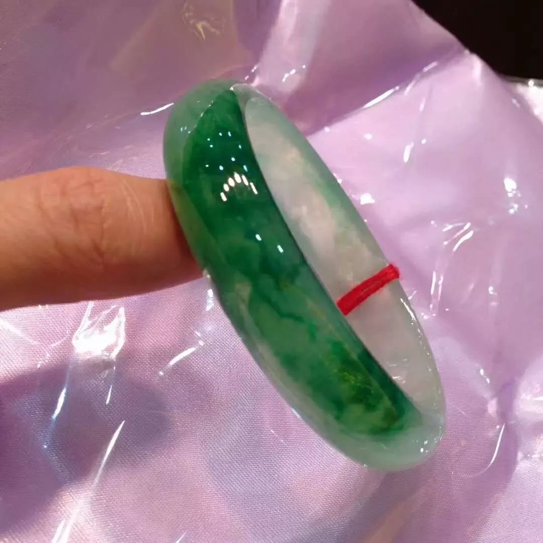 翡翠手镯种类竟然这么多？快看看你的手镯属于哪一类？  第21张