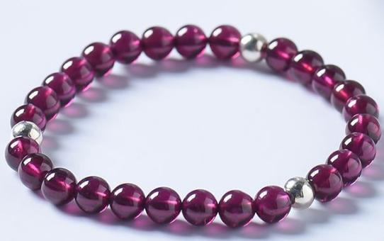 石榴石手链佩戴的忌讳是什么？  第3张