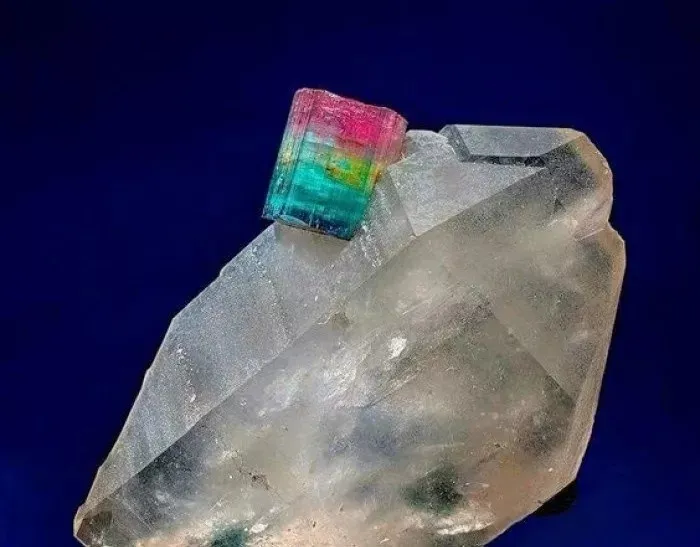 落入人间的彩虹——碧玺  第7张