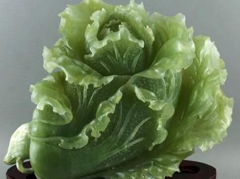 明明是中国四大名玉之一，为何岫玉被频频错认为翡翠？  第8张