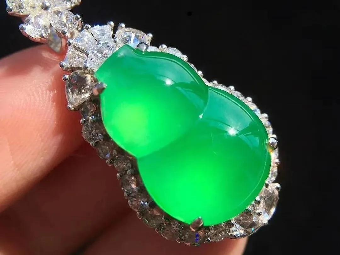 汽车挂件保平安符翡翠翡翠的内部里都有什么？看清楚了！  第1张