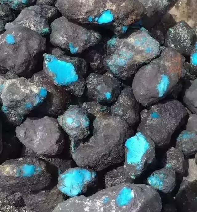 绿松石盘玩之后的美感，是其他玉石无法比拟的  第13张