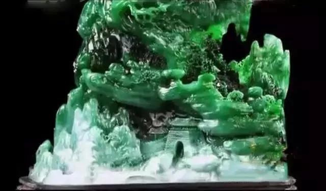 估价3000万的翡翠山子，堪比一座金山！  第2张