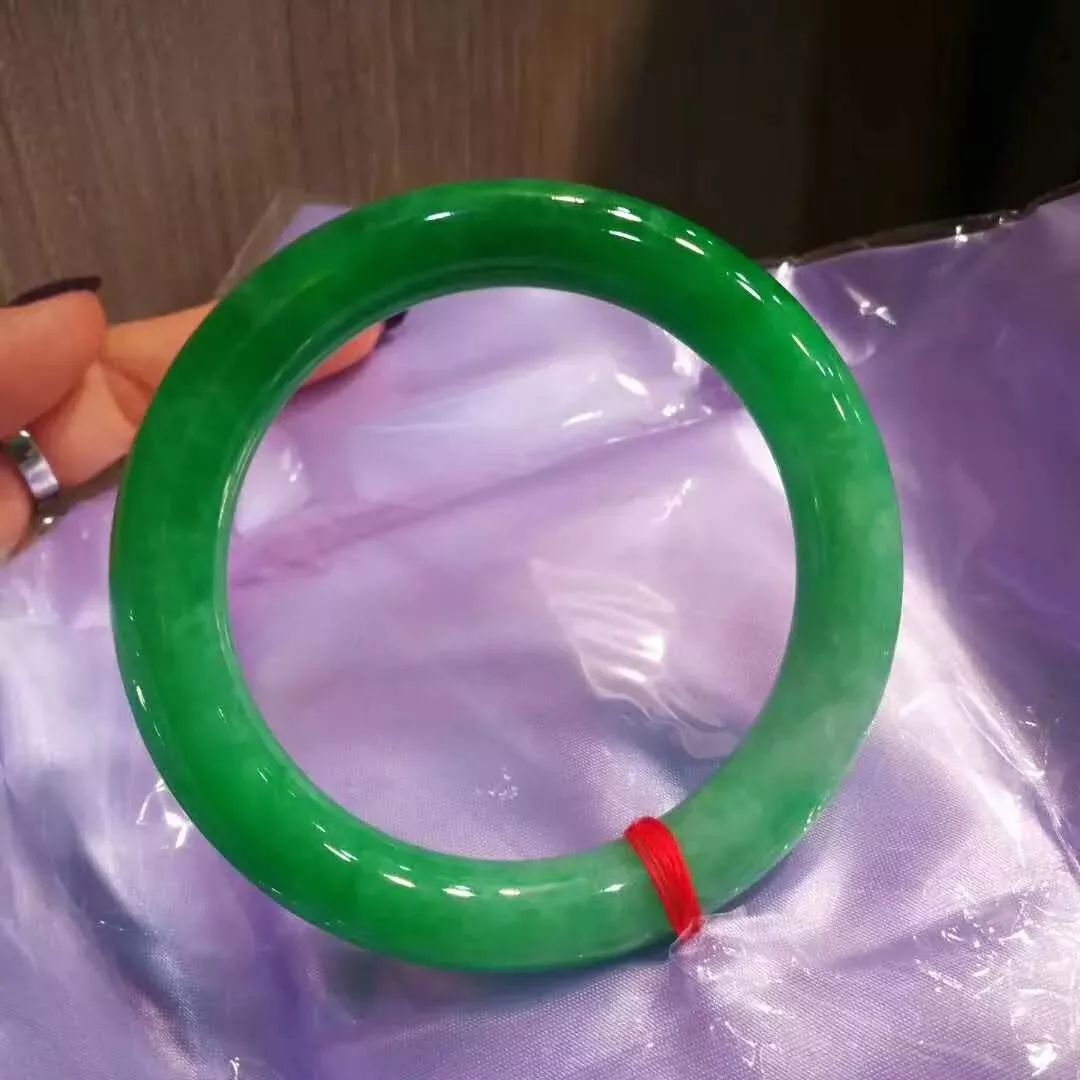 翡翠手镯种类竟然这么多？快看看你的手镯属于哪一类？  第12张