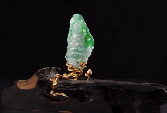 翡翠手镯晴水和紫罗兰翡翠行业黑话你知道多少？  第1张