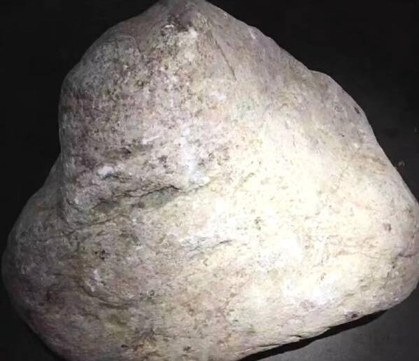 老坑全赌料红翡翡翠原石，预计可以开出一箩筐红翡手镯，大涨！   第2张