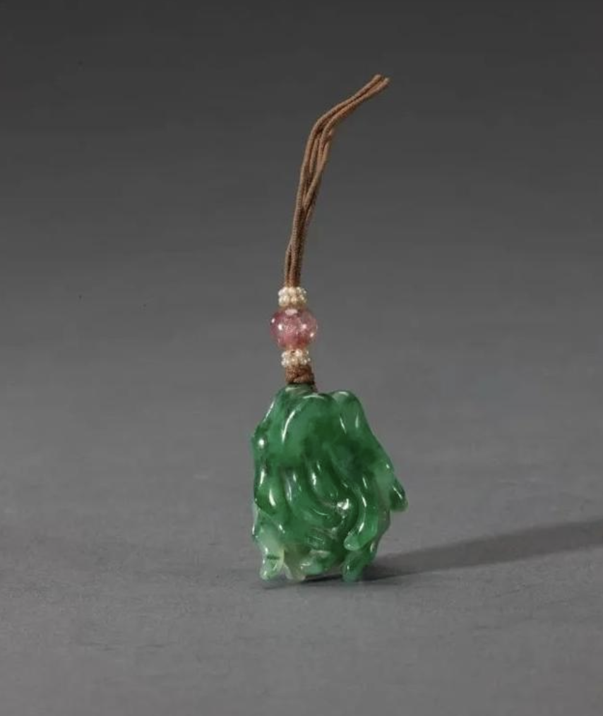 翡翠吊坠的功效什么年龄适合戴翡翠？  第5张