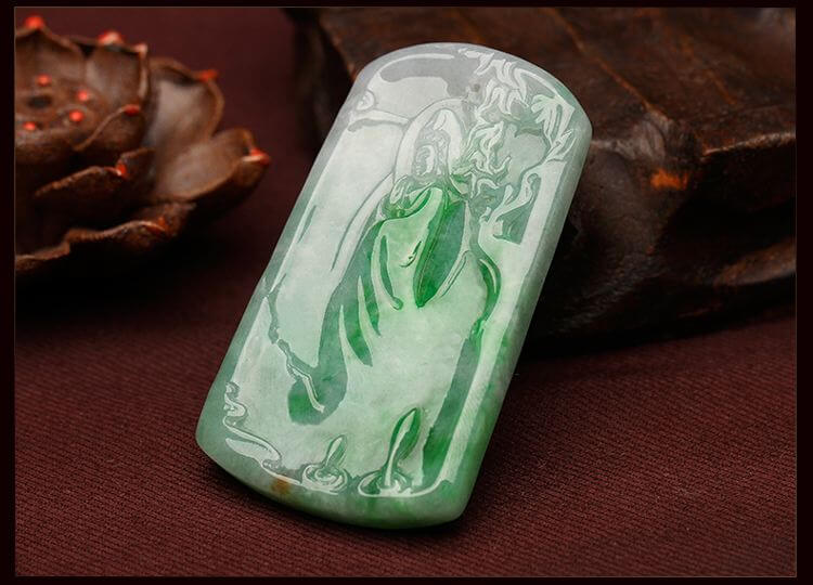 怎样分辨翡翠玉的真假惊呆了！白底青翡翠还能制作成这种款式的吊坠！   第3张