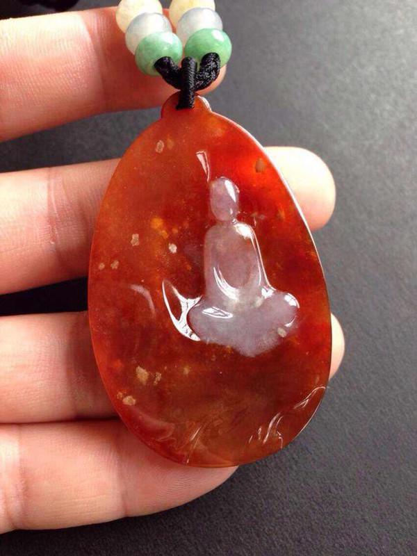 老翡翠怎么鉴定
                极品红色翡翠欣赏，大饱眼福!
   第3张