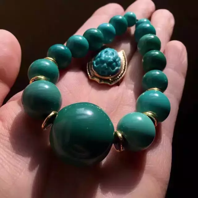 绿松石盘玩之后的美感，是其他玉石无法比拟的  第8张