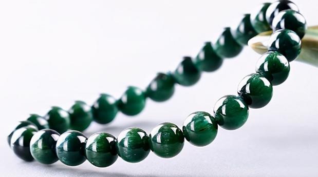 翡翠佛吊坠报价多姿多彩的宝石——碧玺  第3张