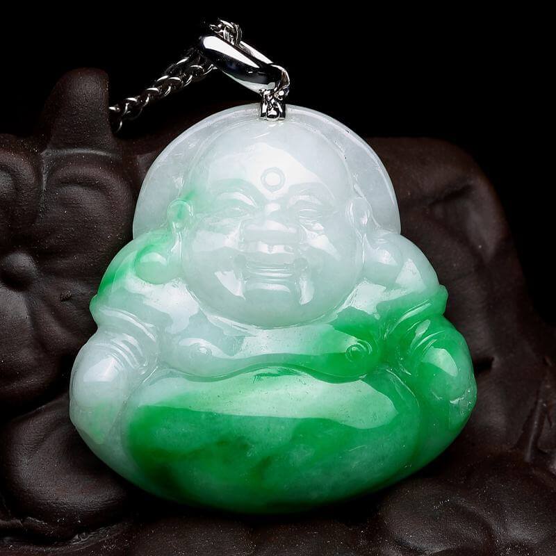 怎样分辨翡翠玉的真假惊呆了！白底青翡翠还能制作成这种款式的吊坠！   第2张