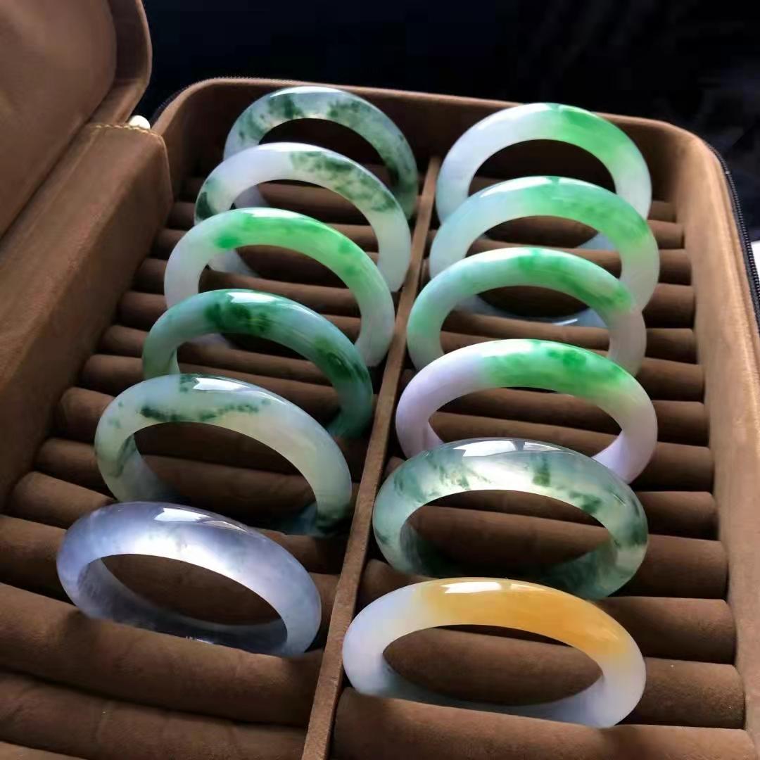 翡翠和玉哪个养人什么样的翡翠手镯好？记住以下五点就够了  第4张