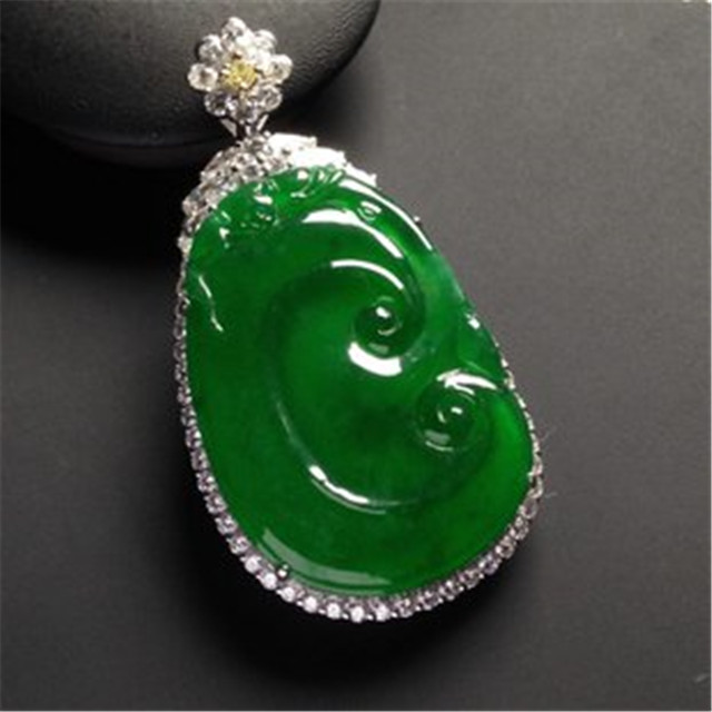 繁昌翡翠城多少钱一平翡翠如意价格高吗？带你全面认识它！   第2张