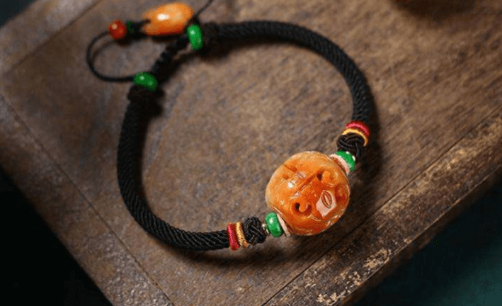 翡翠耳坠值多少钱鸡冠红翡翠颜色优质品种较高，A货价格惊人   第3张