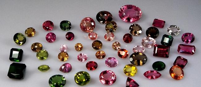 私人定制镶嵌翡翠价格碧玺的产地有哪些？  第4张