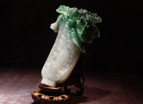 翡翠手镯有棉线多翡翠的历史文化，对翡翠的鉴赏   第1张