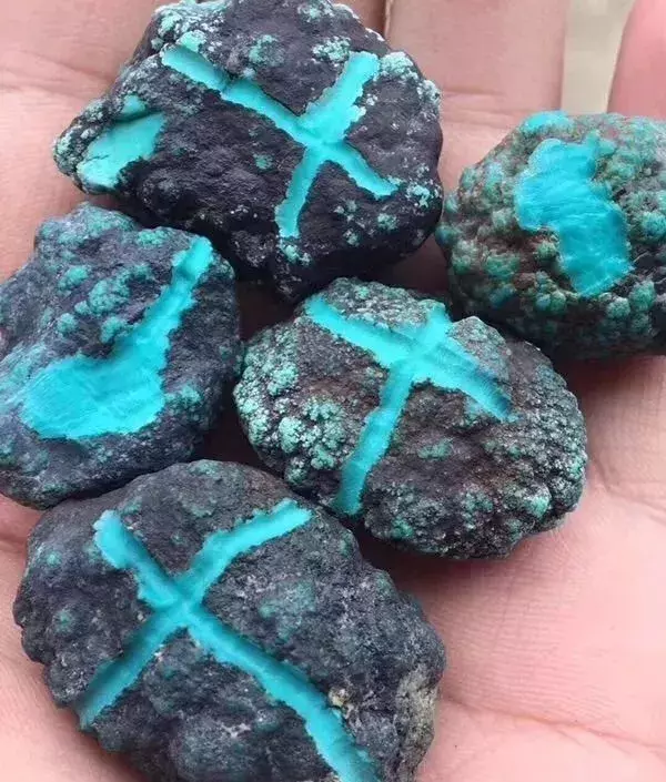 绿松石盘玩之后的美感，是其他玉石无法比拟的  第14张