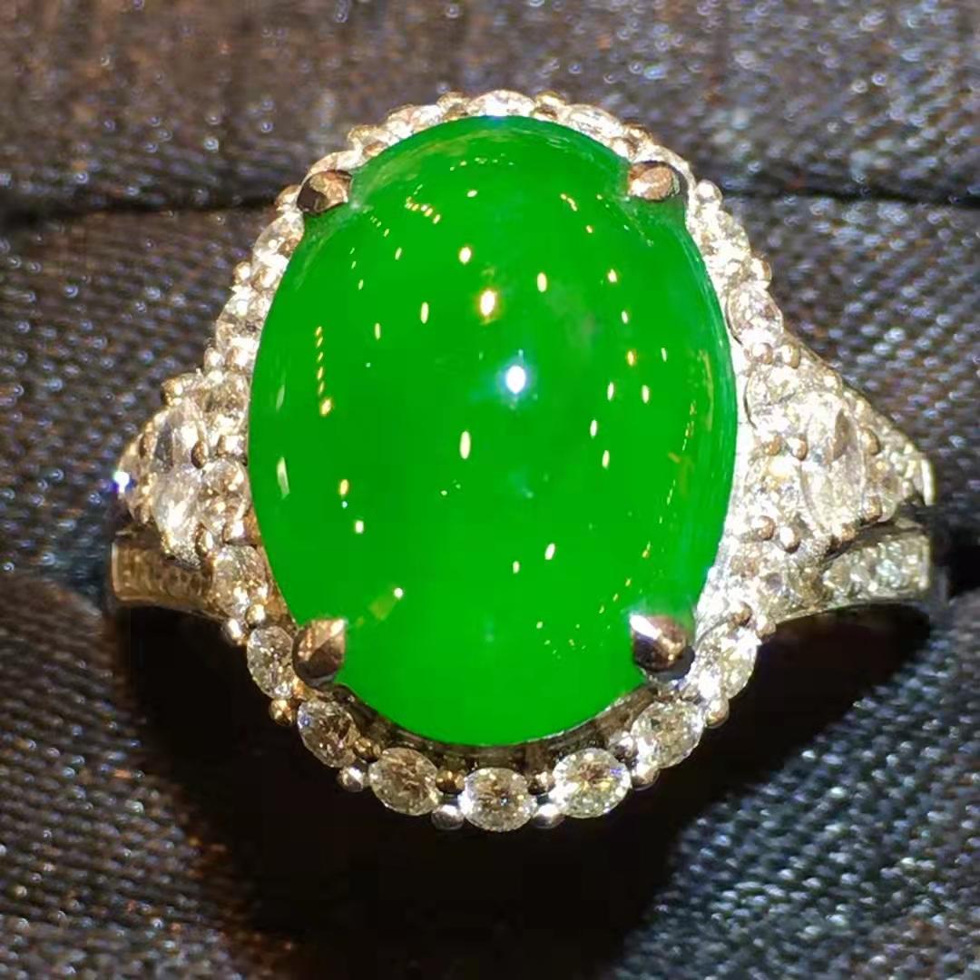 翡翠鉴定拍卖交易价格满色翡翠价格都很贵吗？这篇文章消除你的偏见  第4张