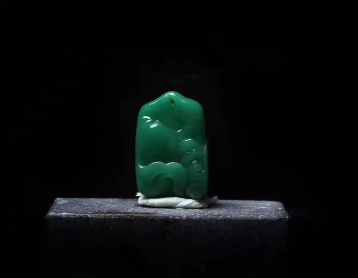 突然走红的雅安绿，是翡翠替代品，还是有人炒作？  第3张