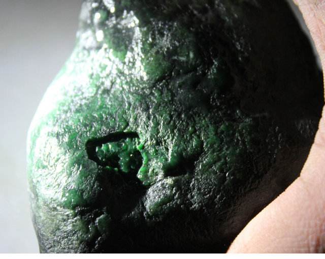 翡翠和玉的差别是什么翡翠翡翠原石价值之关于翡翠的鉴别知识 