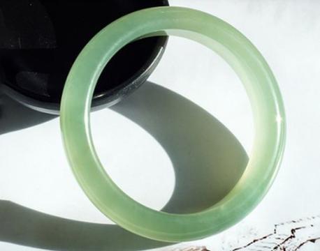 岫岩玉的鉴别方法，岫岩玉的好坏怎么鉴别？  第4张