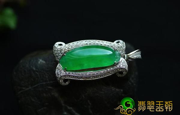 翡翠手镯买大点好翡翠福瓜寓意好，贾静雯刘晓庆都爱它！   第15张