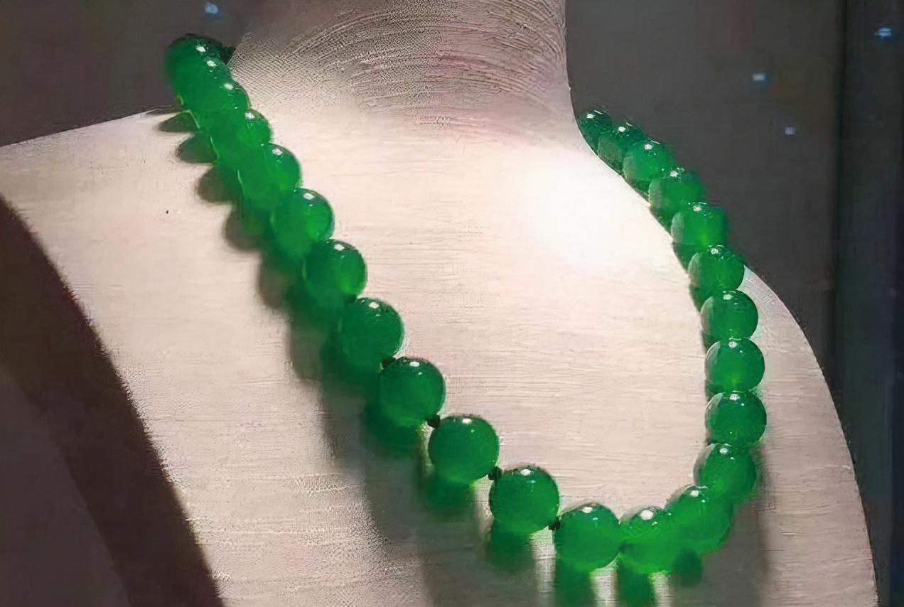 白色的翡翠的鉴别方法家里有这种翡翠的要注意啦  第6张