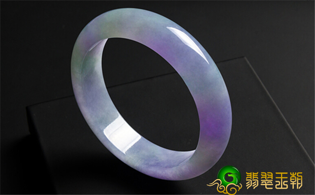 翡翠赌石妈妈网糯冰种翡翠手镯的价位高吗？来看看你买贵了没有！   第1张