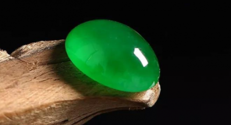 翡翠也有好坏之分，只有高品质的翡翠饰品，才值得大家收藏  第5张