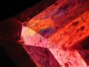 冰种翡翠散珠a货如何辨别红宝石真假？  第6张