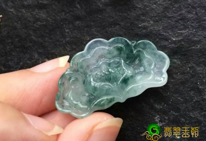 翡翠毛料的一般多少钱翡翠居然还会继续“盛开”？陪你掌握，什么叫翡翠的“花”？   第2张