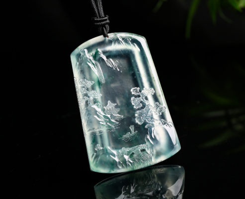 翡翠戒指面尺寸翡翠有着悠久的历史文化，价格在以后十年内是会升还是跌？  第3张