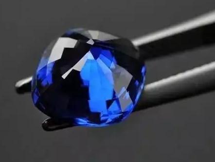 天国之石——蓝宝石  第19张