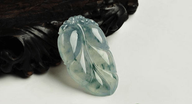 翡翠手镯需要保养吗水沫子与冰种翡翠的区别在哪里？只要知道这几点就可以了！(图文)   第2张