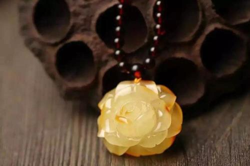 黄翡翠交易网具有灵性的圣物蜜蜡  第5张