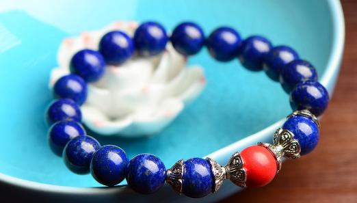 青金石，一种漂亮罕见的宝石  第2张