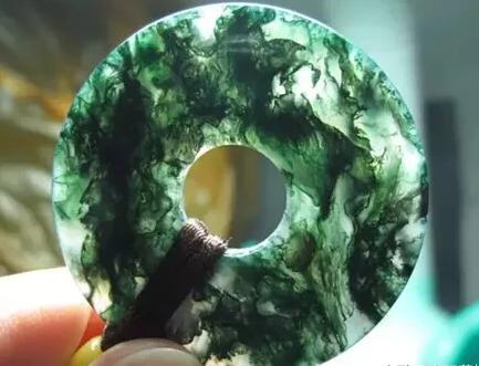 缅甸翡翠原石的特点简单介绍水草玛瑙  第1张