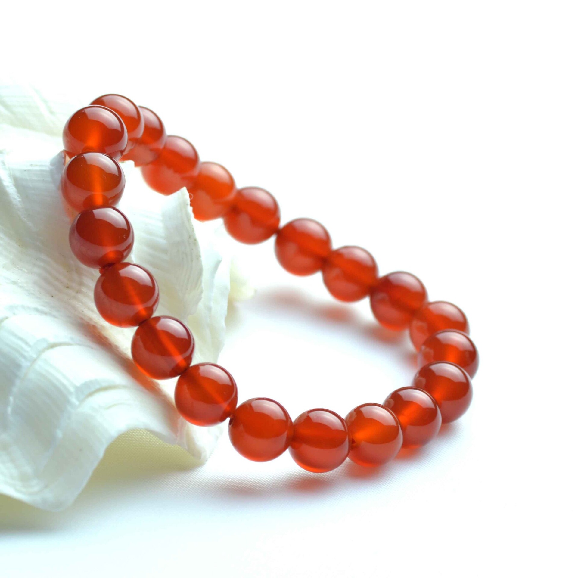 加工翡翠戒指红玛瑙的功效和作用  第3张