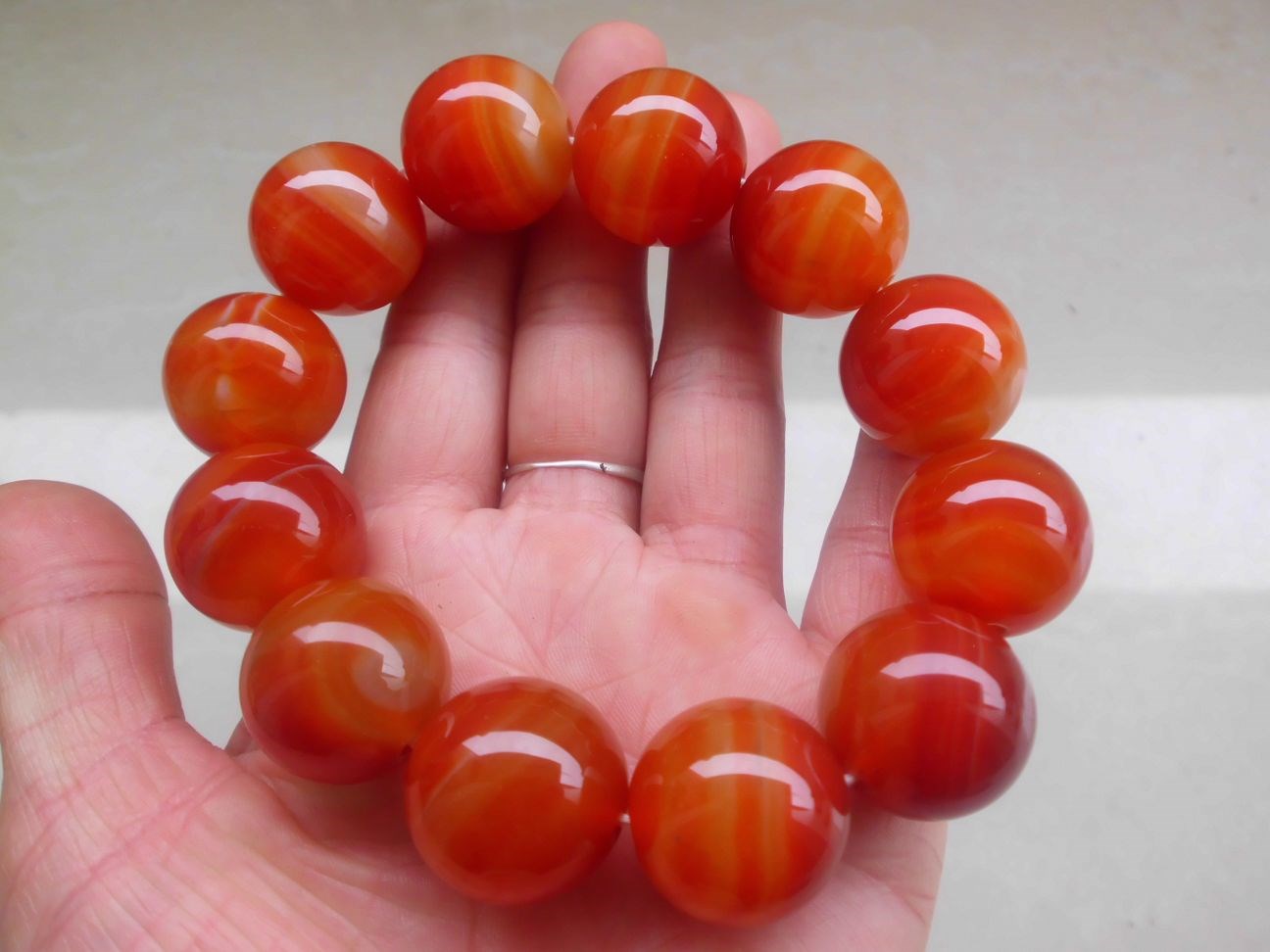 加工翡翠戒指红玛瑙的功效和作用  第2张