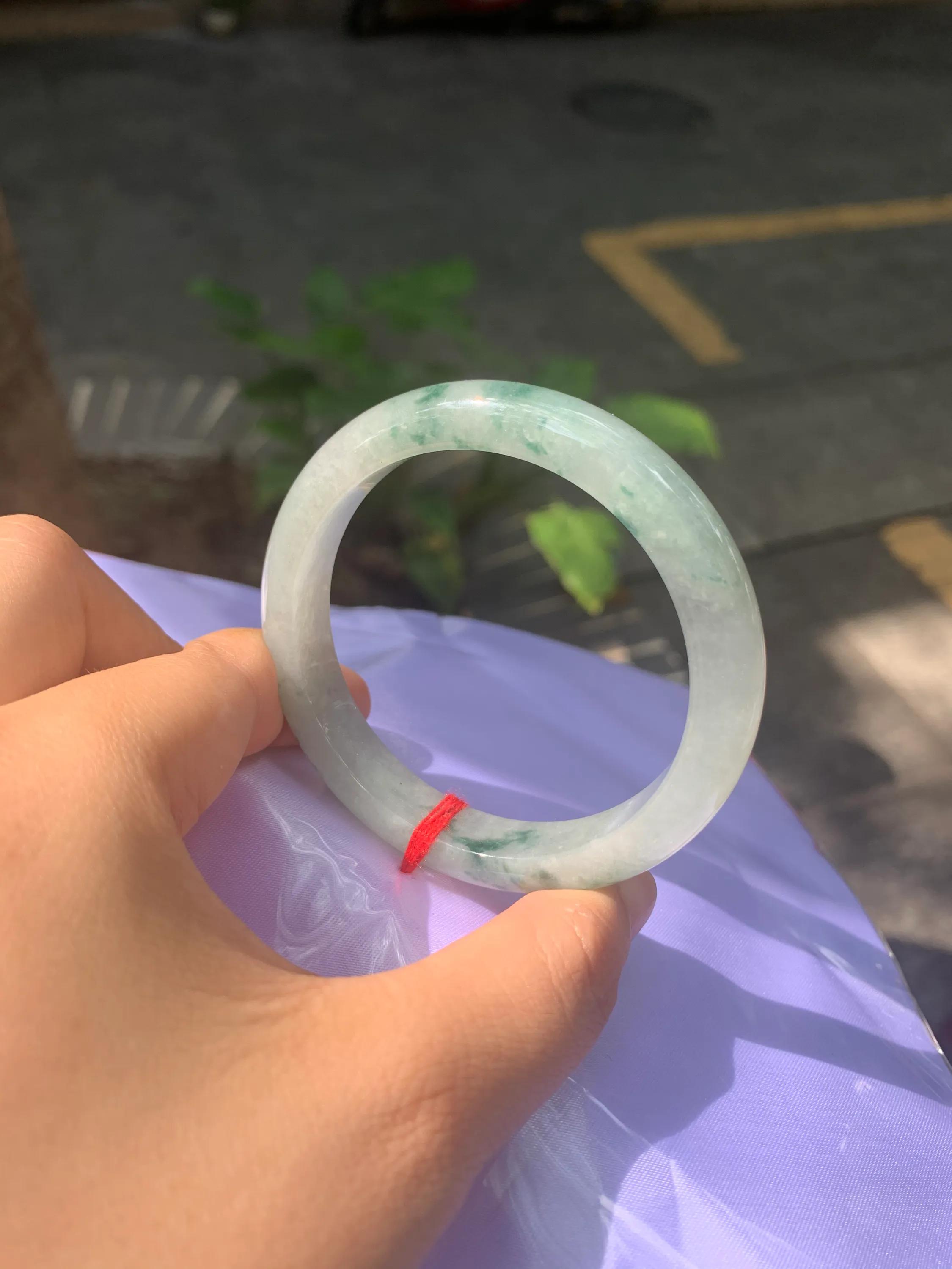 翡翠手镯能增值吗看看普通老百姓能接受的翡翠手镯  第4张