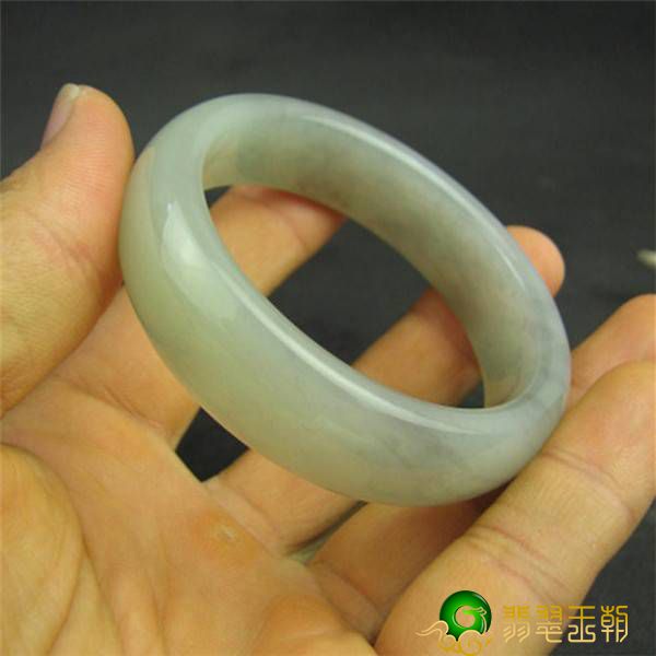 玻璃种紫罗兰翡翠挂件不做攻略大全不买玉 权威专家教你鉴玉经   第2张