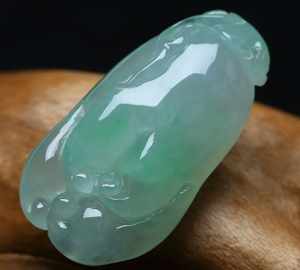 翡翠手镯心镶嵌图片果冻感十足的翡翠，你见过吗？  第5张