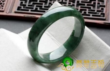 重色紫罗兰翡翠的价格5000块的翡翠镯子翡翠的种归类详解   第5张